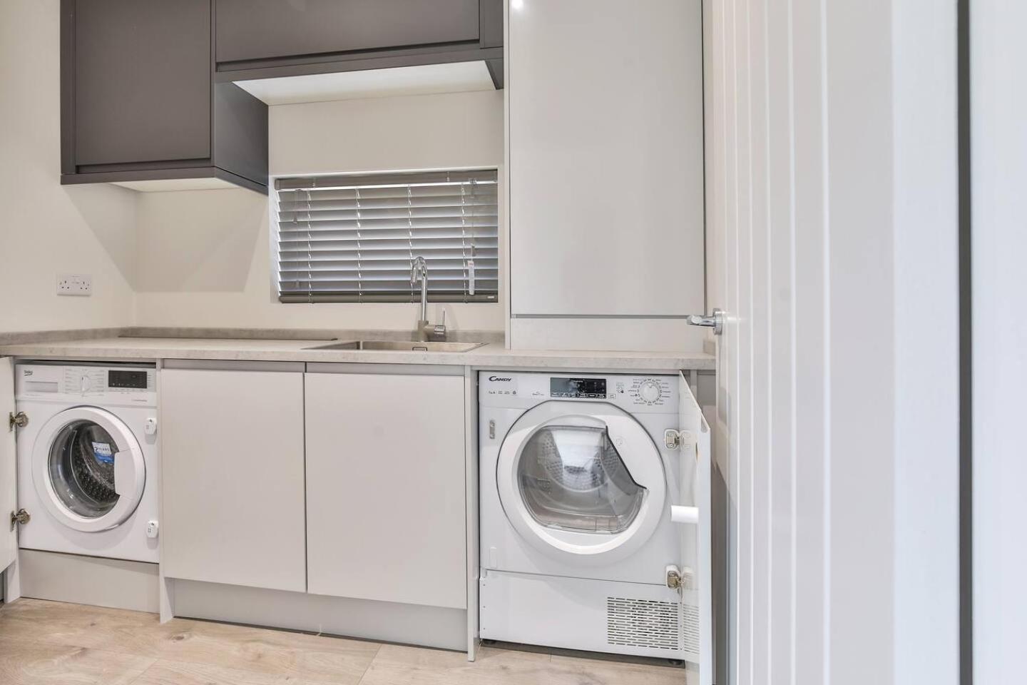 Modern, Cosy Whole House Wifi Close To Attractions シェフィールド エクステリア 写真